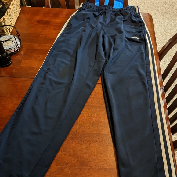 【美中古】F.C.R.B. REVERSIBLE TRACK PANTS BALENCIAGA | x Under Armour Reversible Logo Track Pants